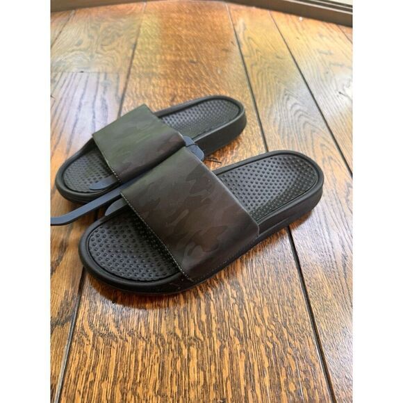 DSG Women's One Strap Slides Black Camo Size 8 New With Tags - Picture 2 of 5